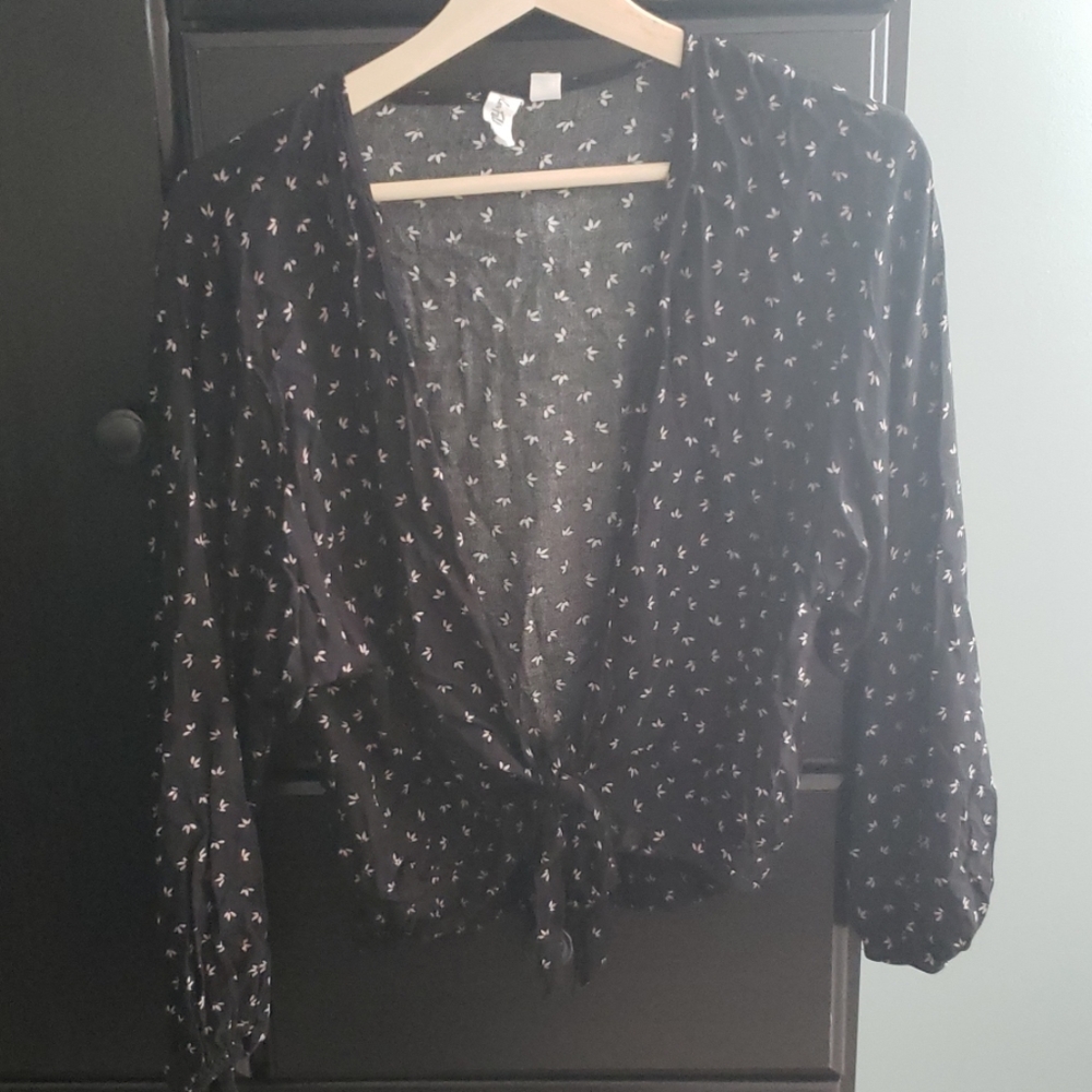 Front tie top